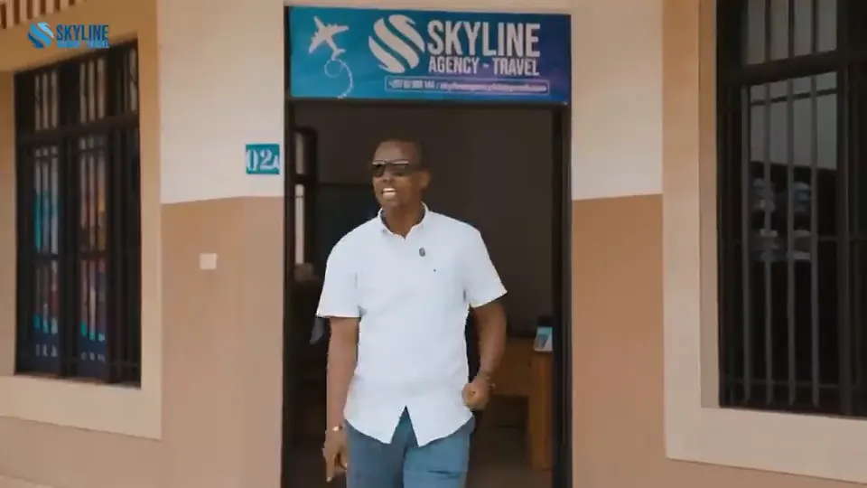 Devant le bureau Skyline à Bujumbura, image tirée du film de l’agence.